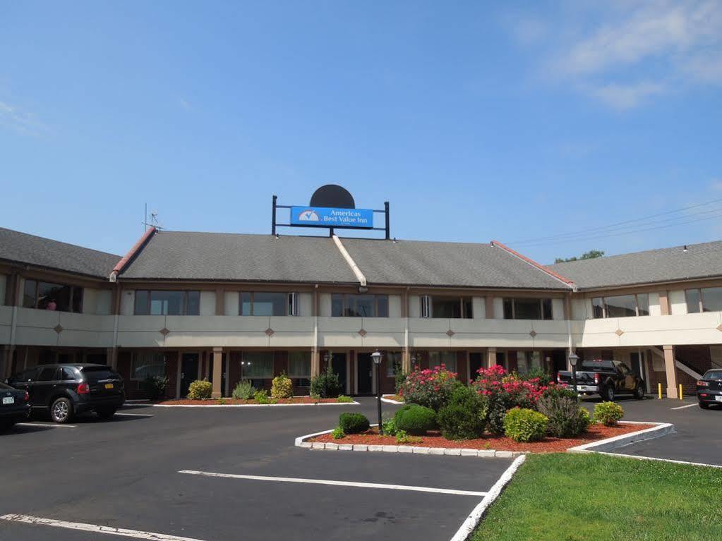 Knights Inn Bristol Levittown Eksteriør billede