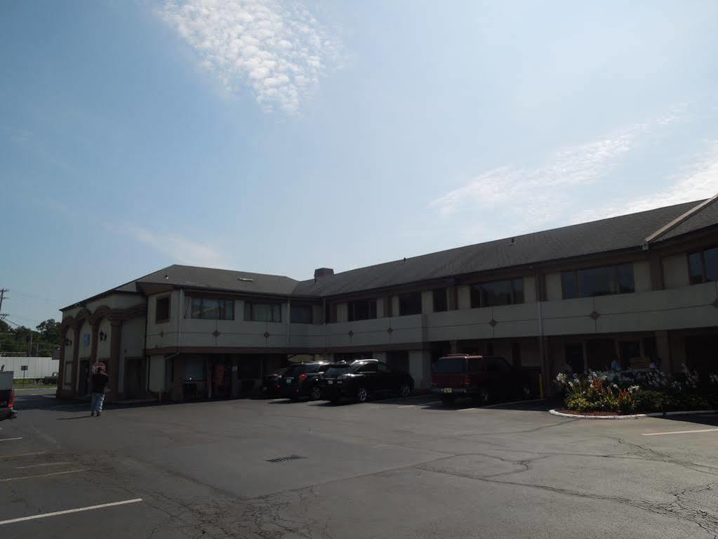 Knights Inn Bristol Levittown Eksteriør billede