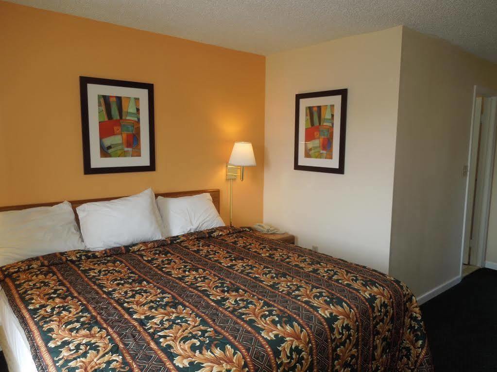 Knights Inn Bristol Levittown Eksteriør billede